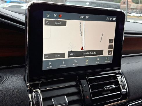 Used 2020 Lincoln Navigator Reserve AWD/4WD image 18