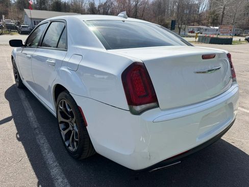 Used 2016 Chrysler 300 S image 10
