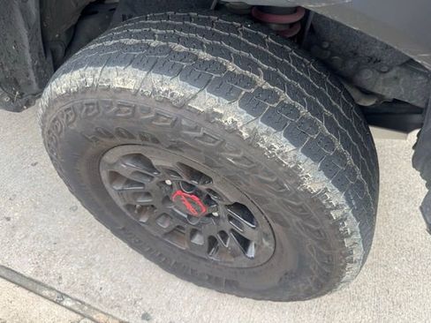 Used 2017 Toyota Tacoma TRD Pro AWD/4WD image 13