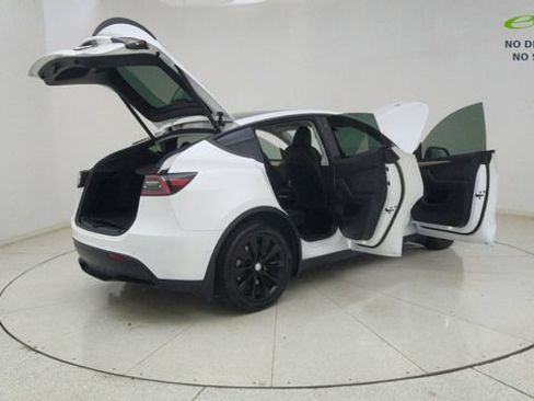 Used 2022 Tesla Model Y Long Range AWD/4WD image 71