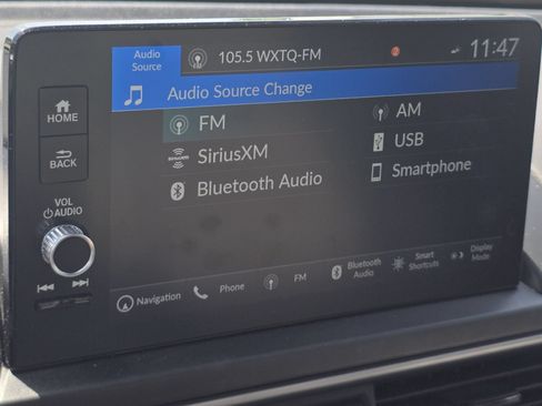 Used 2024 Honda Pilot Touring image 6