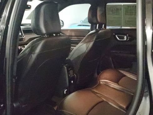 Used 2025 Jeep Compass Latitude w/ Altitude Special Edition image 15