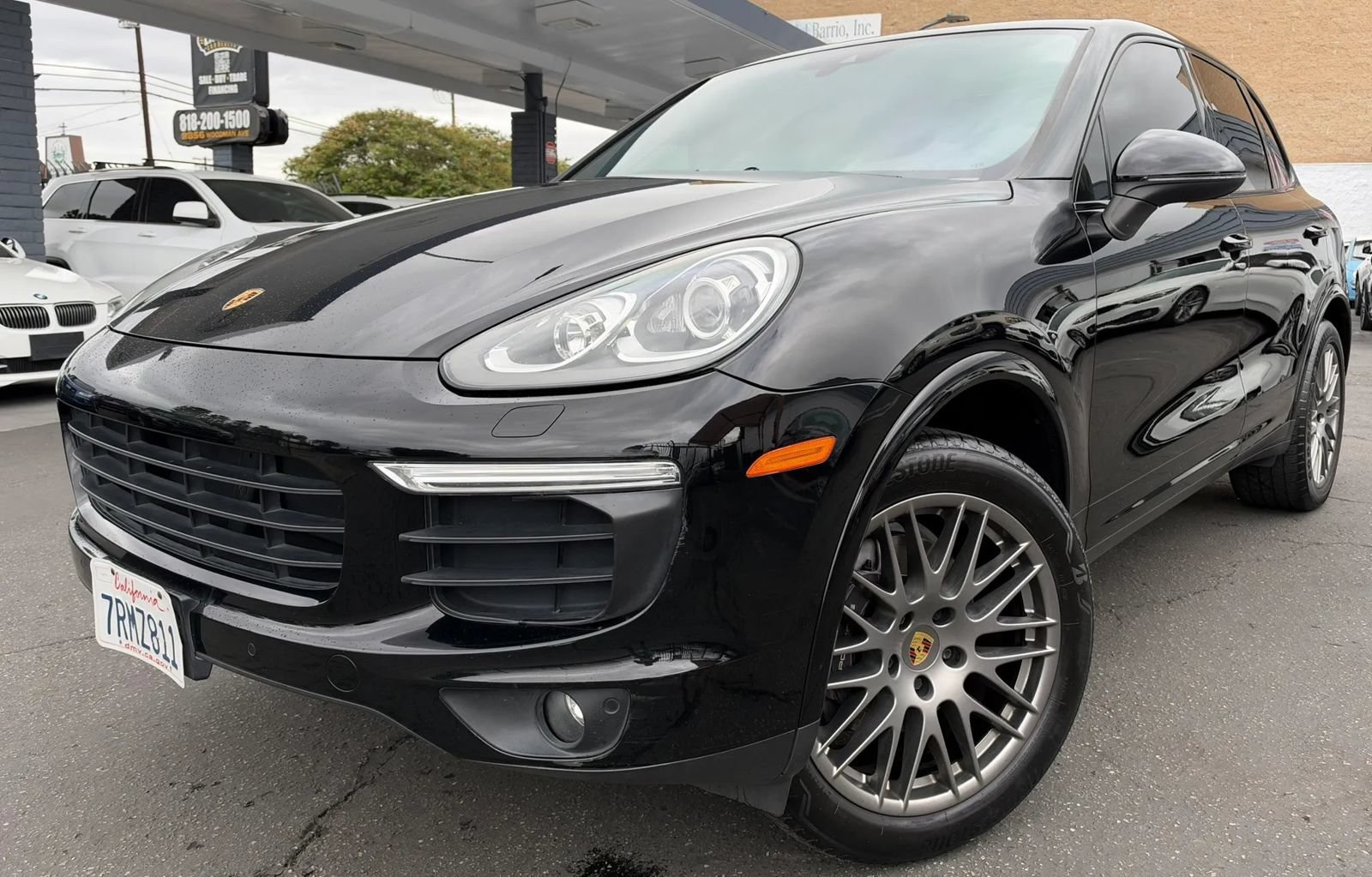Used 2017 Porsche Cayenne AWD/4WD image 1