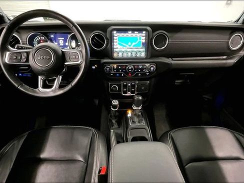 Used 2023 Jeep Wrangler Unlimited Sahara w/ Cold Weather Group image 15