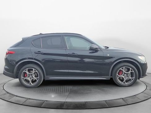 Used 2022 Alfa Romeo Stelvio Ti image 6