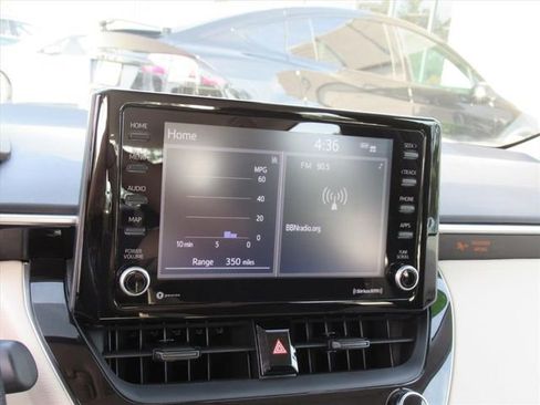 Used 2022 Toyota Corolla LE image 21