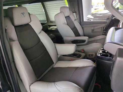 New 2025 GMC Savana 2500 Work Van 3D Extended Cargo Van w/ Driver Convenience Package image 29