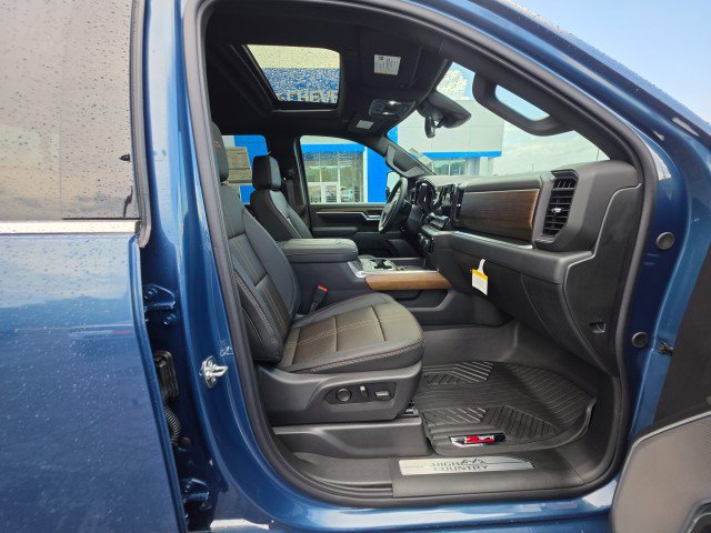 New 2026 Chevrolet Silverado 2500 High Country w/ High Country Premium Package AWD/4WD image 14