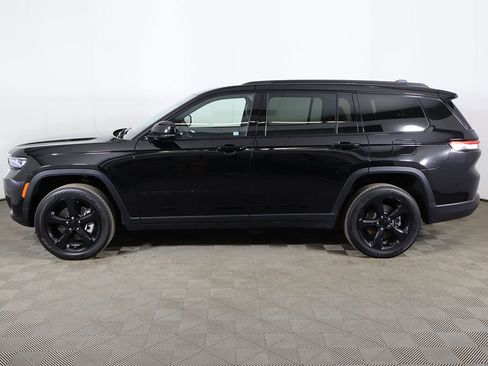 Used 2023 Jeep Grand Cherokee L Laredo image 17