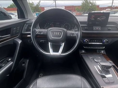Used 2020 Audi Q5 2.0T Premium w/ Convenience Package AWD/4WD image 5