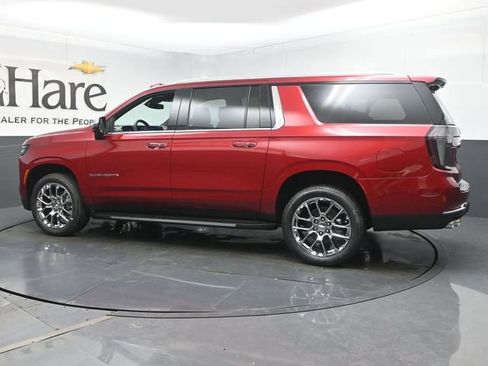 New 2026 Chevrolet Suburban Premier w/ Sun And Tow Package AWD/4WD image 31
