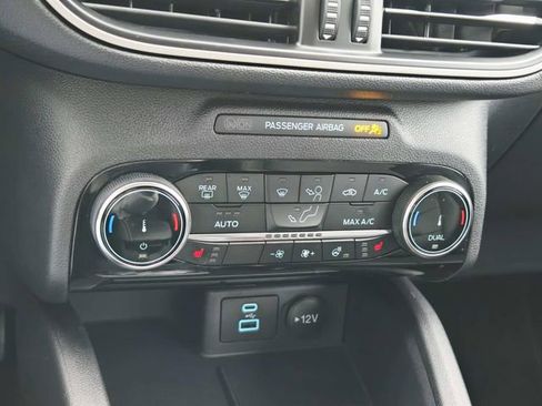 Used 2022 Ford Escape SEL image 23