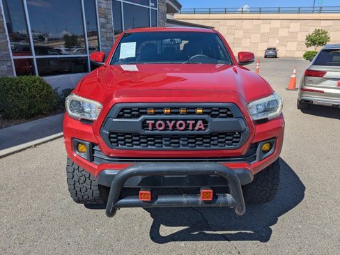 Used 2017 Toyota Tacoma TRD Off-Road w/ Tow Package (A/T) AWD/4WD image 7