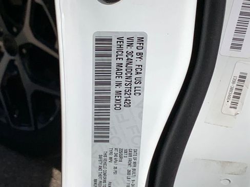 Used 2025 Jeep Compass Limited image 10