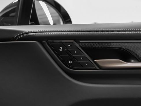 New 2025 Porsche Macan Turbo Electric image 26