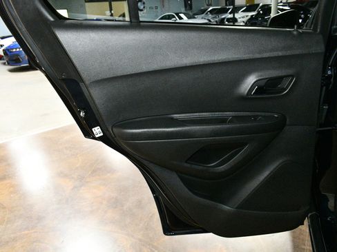 Used 2021 Chevrolet Trax LS w/ Tint and Cruise Package image 45