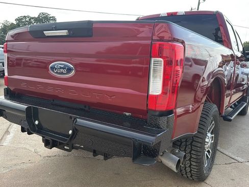 Used 2017 Ford F250 Lariat w/ Lariat Value Package AWD/4WD image 3