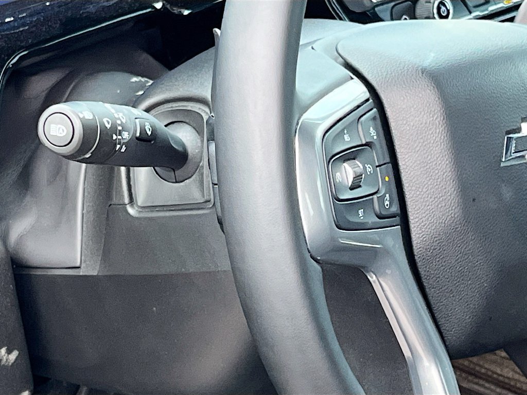 Used 2025 Chevrolet Silverado 1500 RST AWD/4WD image 10
