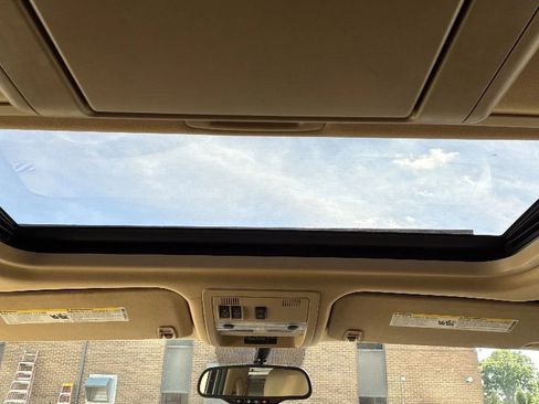 Used 2014 Chevrolet Suburban LTZ AWD/4WD image 32
