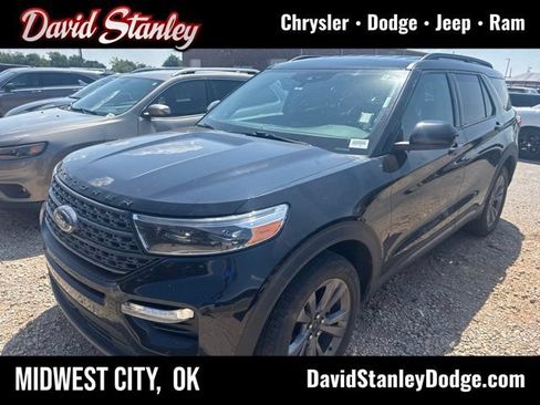 Used 2022 Ford Explorer XLT w/ Equipment Group 202A AWD/4WD image 1