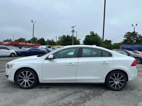 Used 2017 Volvo S60 T5 Inscription FWD image 9