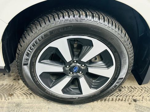 Used 2018 Subaru Forester 2.5i Premium w/ All-Weather Package image 30