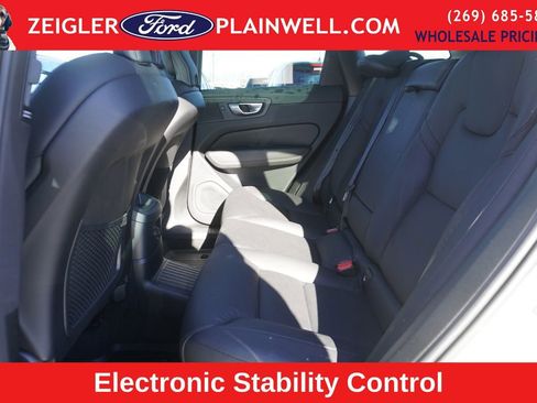 Used 2023 Volvo XC60 T8 Plus w/ Protection Package Premier image 12