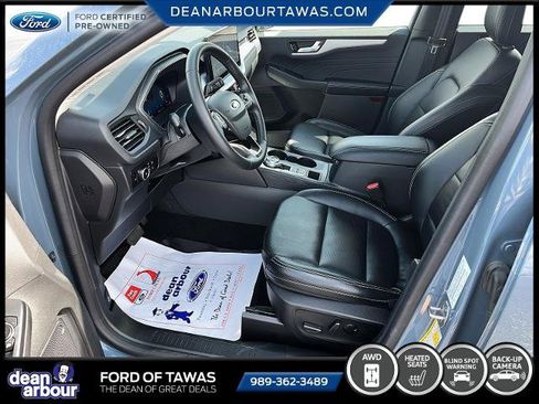 Certified 2023 Ford Escape Platinum w/ Class II Trailer Tow Package AWD/4WD image 2