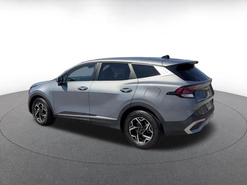 Used 2025 Kia Sportage LX FWD image 10