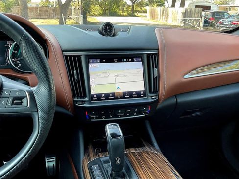 Used 2022 Maserati Levante Modena S image 6