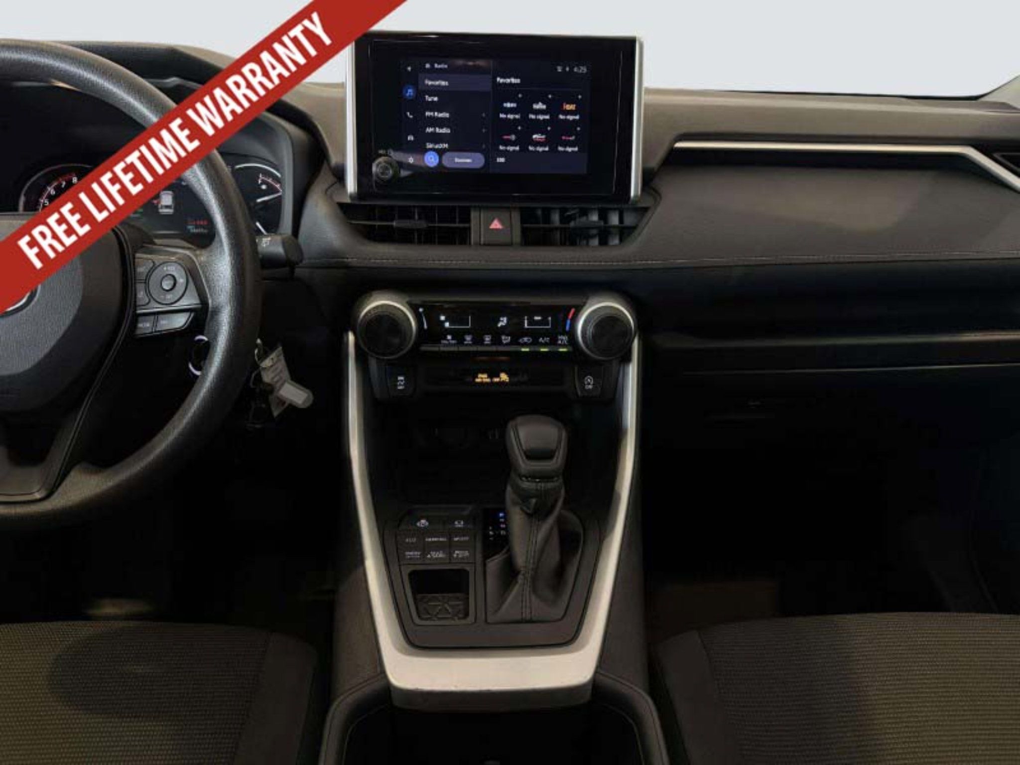 Used 2025 Toyota RAV4 LE AWD/4WD image 22