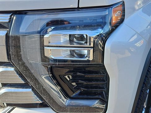 Used 2024 Chevrolet Silverado 3500 High Country w/ Technology Package image 10