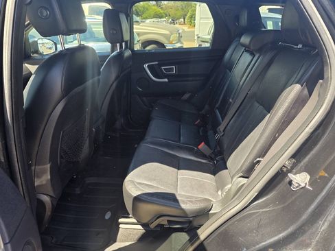 Used 2019 Land Rover Discovery Sport SE AWD/4WD image 11