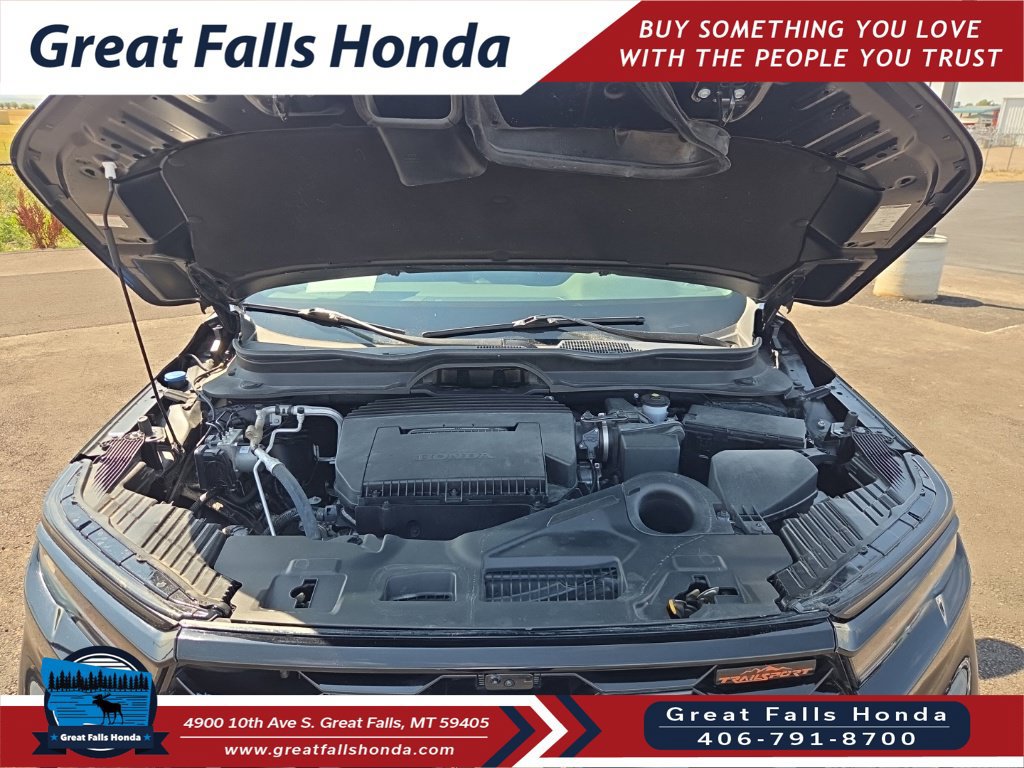 Certified 2025 Honda Pilot TrailSport image 9