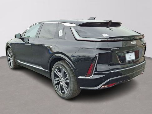 New 2025 Cadillac Lyriq Luxury image 3