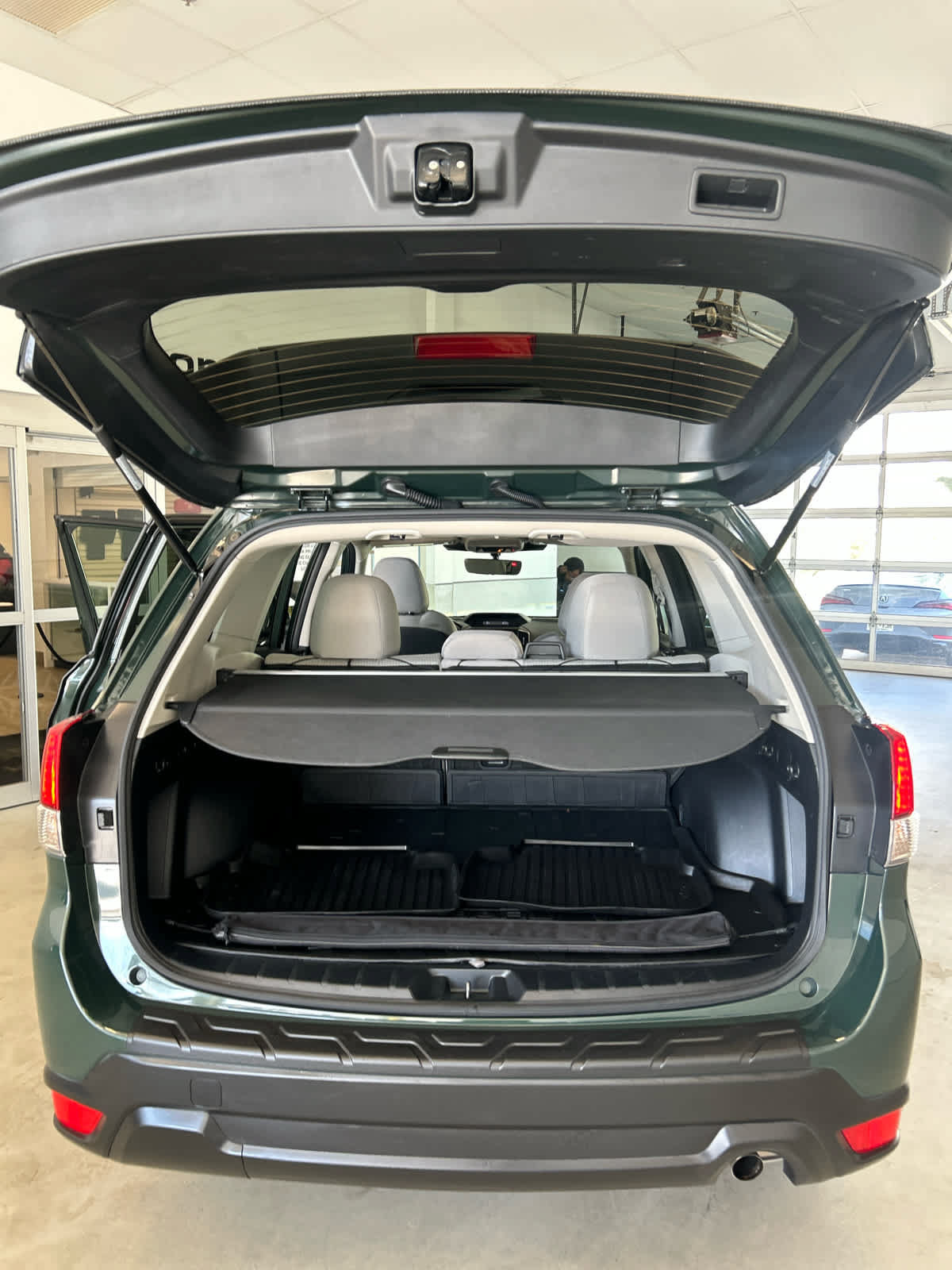 Used 2024 Subaru Forester Premium AWD/4WD image 17