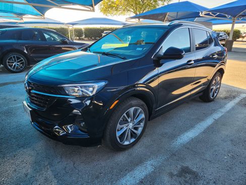Used 2023 Buick Encore GX Select w/ Sport Touring Package FWD image 2