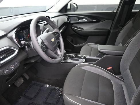 Used 2023 Chevrolet TrailBlazer LT image 11