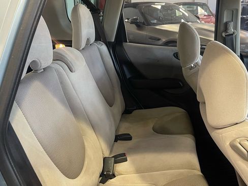 Used 2007 Honda Fit - (VALUE TRADE - AS IS - MECHA image 28
