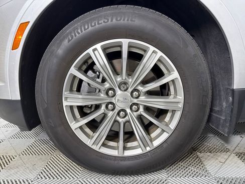 Used 2018 Cadillac XT5 Luxury w/ Driver Awareness Package image 18