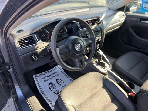 Used 2012 Volkswagen Jetta SE FWD image 13