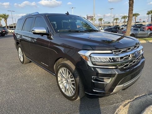 Used 2023 Ford Expedition Platinum image 8