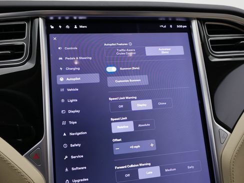 Used 2016 Tesla Model S 70 RWD image 15
