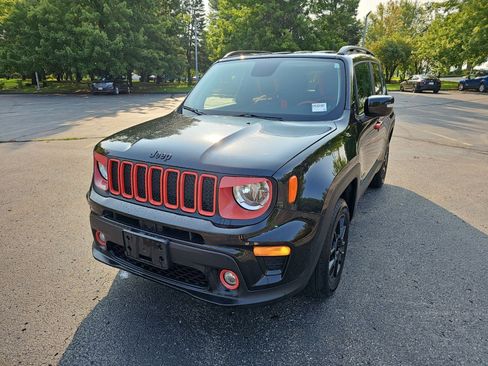 Used 2020 Jeep Renegade Altitude AWD/4WD image 2