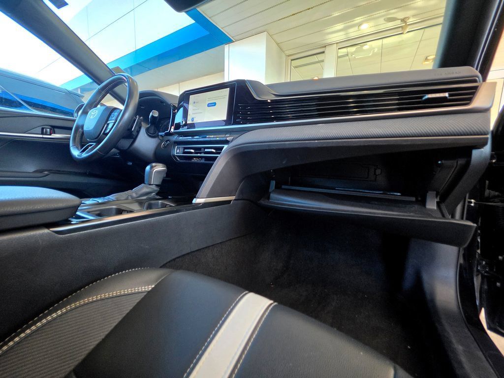 Used 2025 Toyota Camry SE FWD image 54