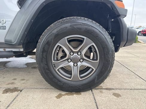 Used 2018 Jeep Wrangler Unlimited Sport S image 23