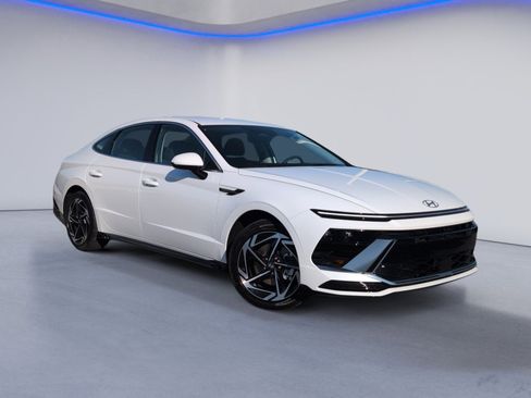 New 2026 Hyundai Sonata SEL FWD image 1