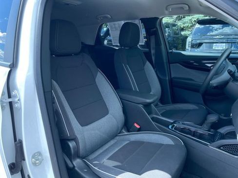 Used 2025 Chevrolet TrailBlazer LS w/ LS Convenience Package AWD/4WD image 25