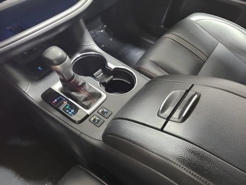 Used 2019 Toyota Highlander SE AWD/4WD image 31