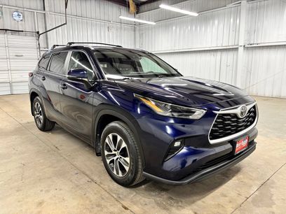 Used 2024 Toyota Highlander XLE